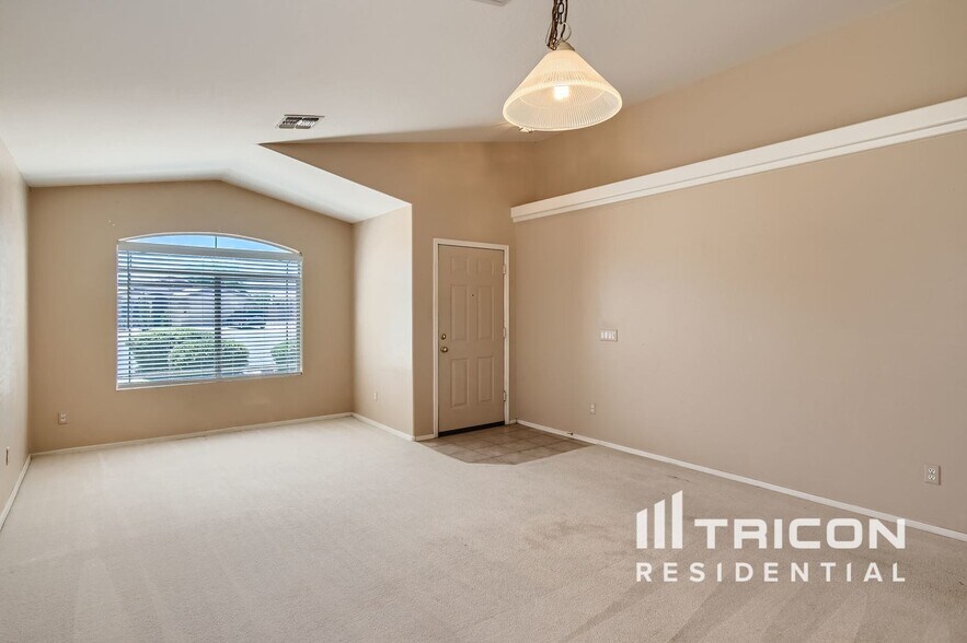 Building Photo - 3583 S 159th Ln