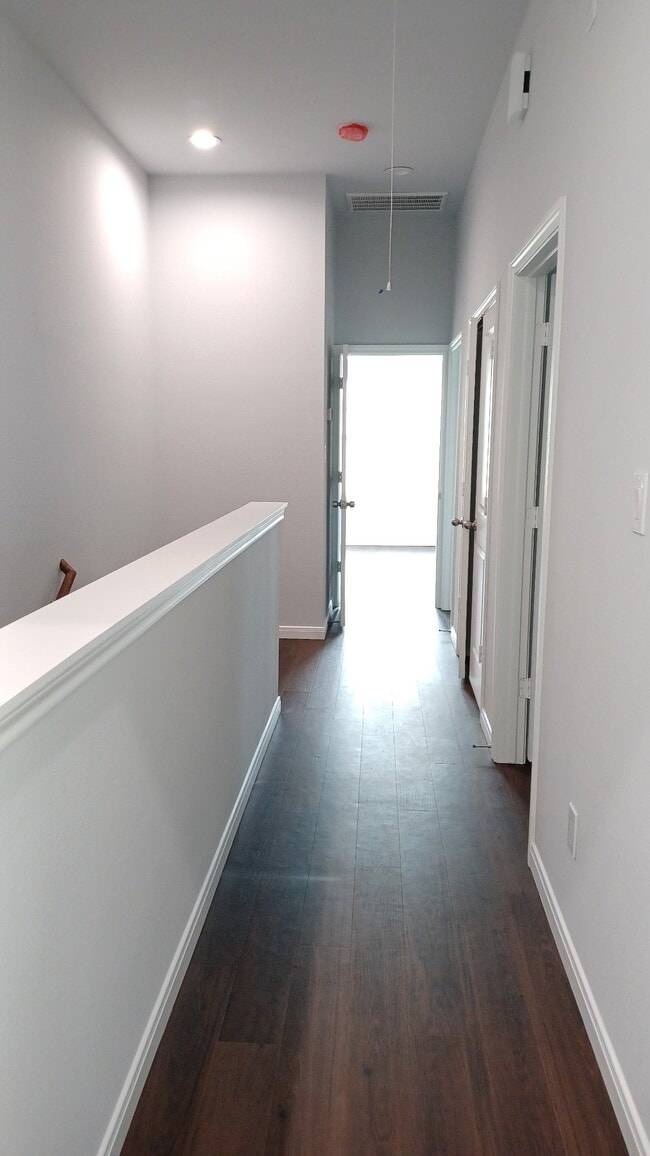 Building Photo - 18827 Luminescent Ln