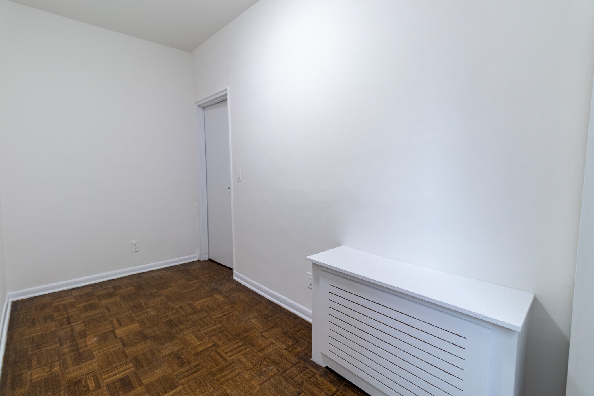 Building Photo - 328 E 30th St