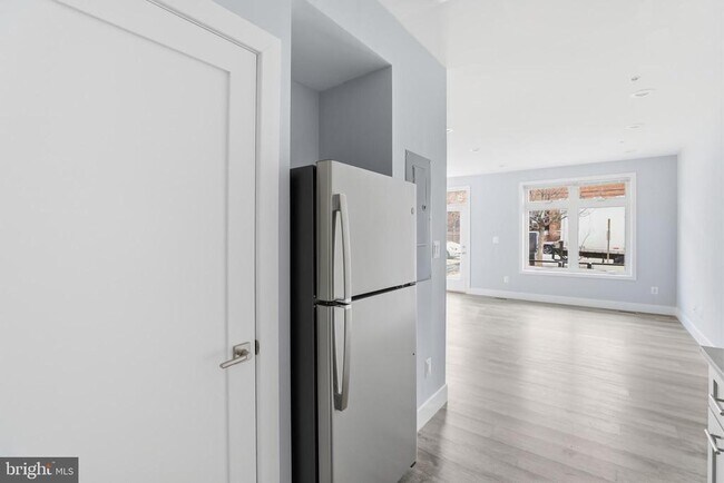 Building Photo - 2602 4th St NE