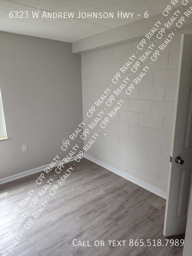 Building Photo - 6323 W Andrew Johnson Hwy