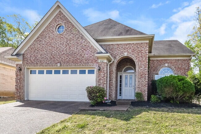Primary Photo - 10243 Hamilton View Dr