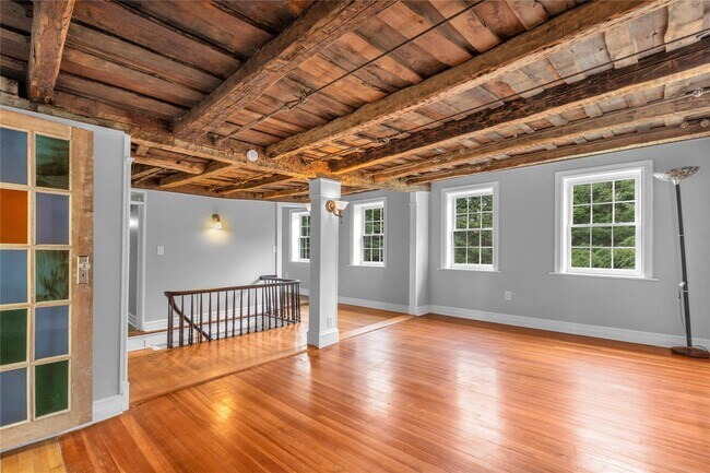 Building Photo - 115 Turk Hill Rd