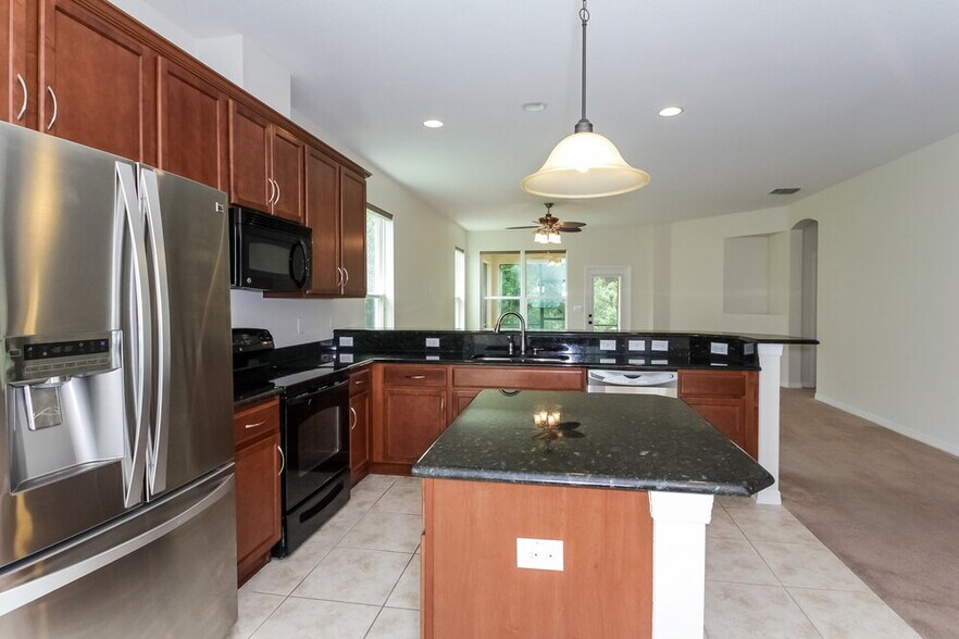 Building Photo - 8843 39th St Cir E