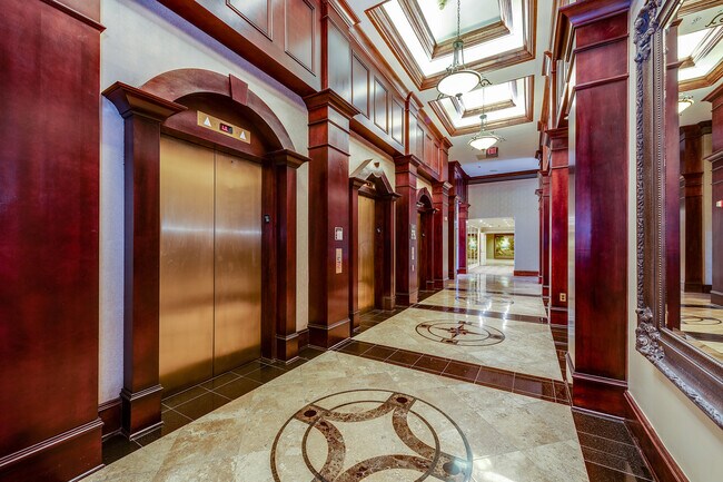 Building Photo - 3334 Peachtree Rd