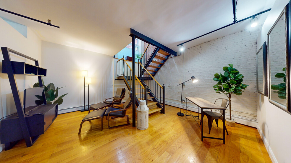 Apt 1D - 13 Stanhope St