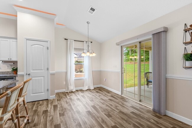 Building Photo - 468 Timberwood Dr