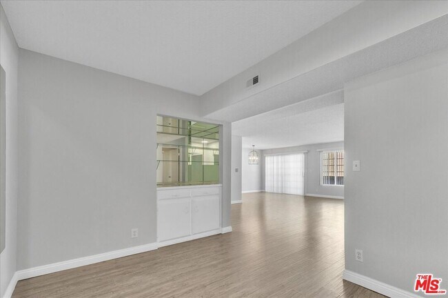 Building Photo - 4647 Willis Ave