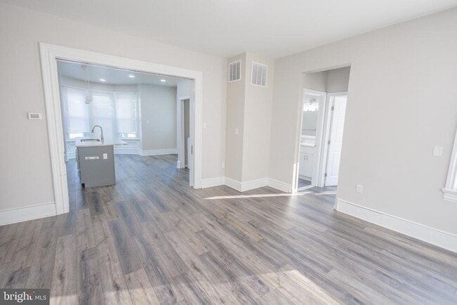 Building Photo - 34 Delsea Dr S