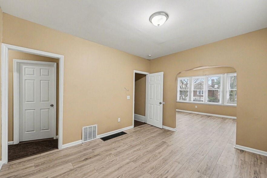 Building Photo - 3226 Carter St