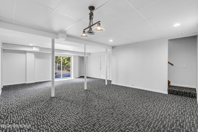 Building Photo - 1418 Summit Pl