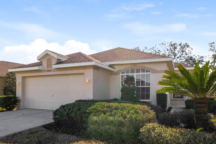 Building Photo - 16716 Caracara Ct