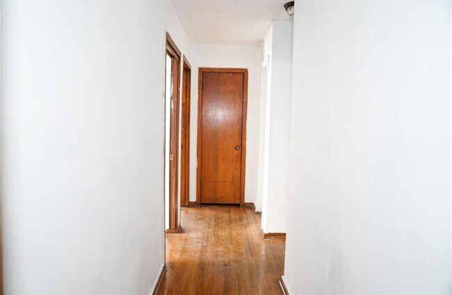Building Photo - 4810 Scenic Dr