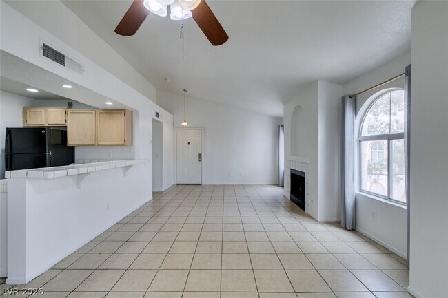 Building Photo - 7570 W Flamingo Rd