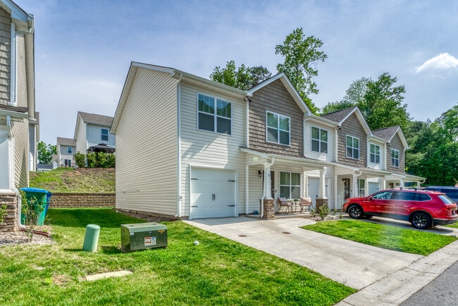 Building Photo - 8 Chambers Garden Dr