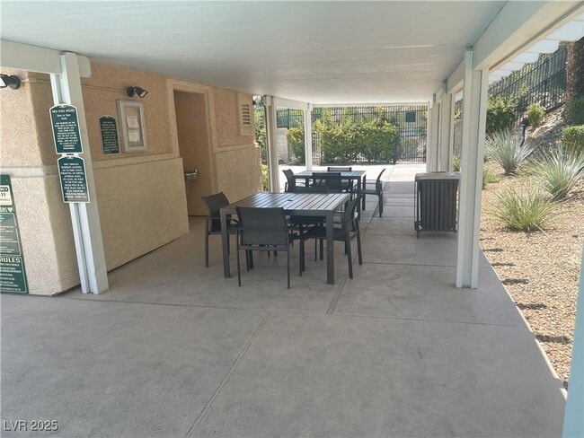 Building Photo - 1136 Scenic Crest Dr