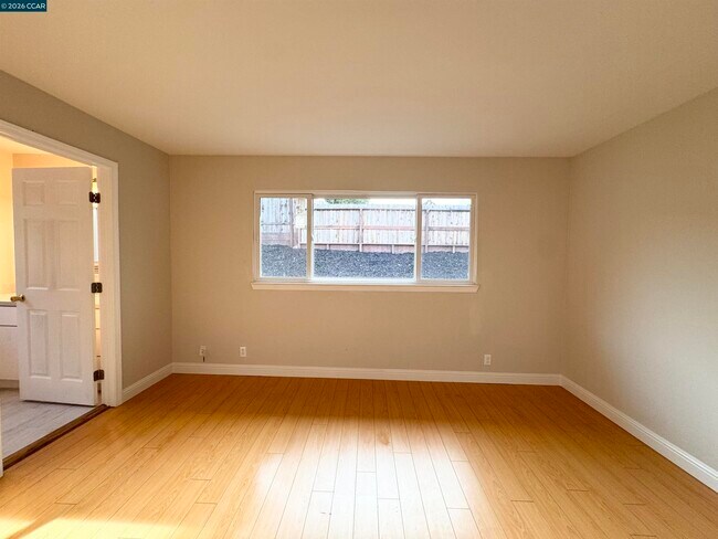 Building Photo - 2307 Panoramic Dr