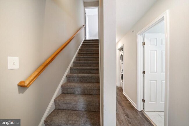 Building Photo - 24 Merion Ave