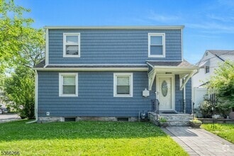 Building Photo - 44 E Spring Valley Ave