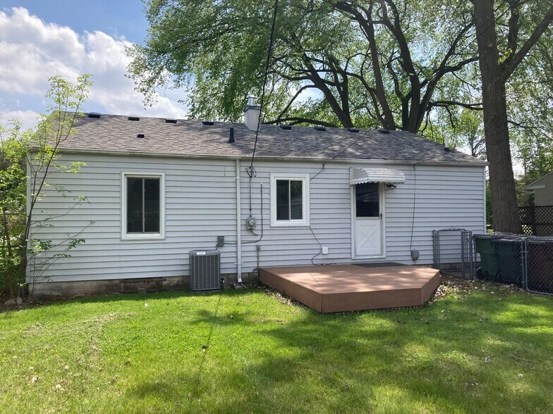 Building Photo - 7101 Reber Dr
