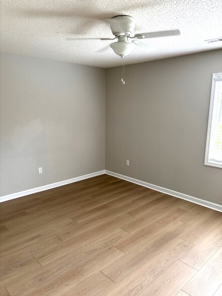 Building Photo - 319 7th Street Pl SW