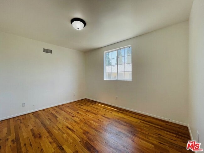Building Photo - 5029 Klump Ave