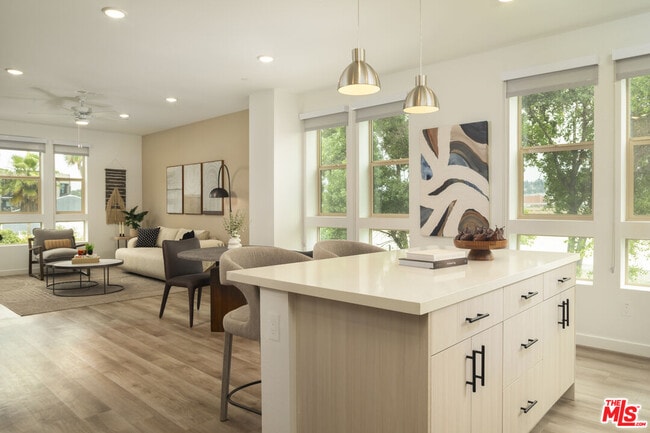 Building Photo - 2720 N Cadence Wy