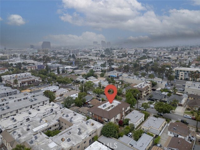 Building Photo - 914 E Elk Ave