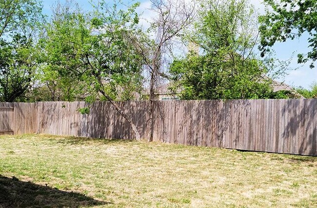 Building Photo - 524 Windom Way