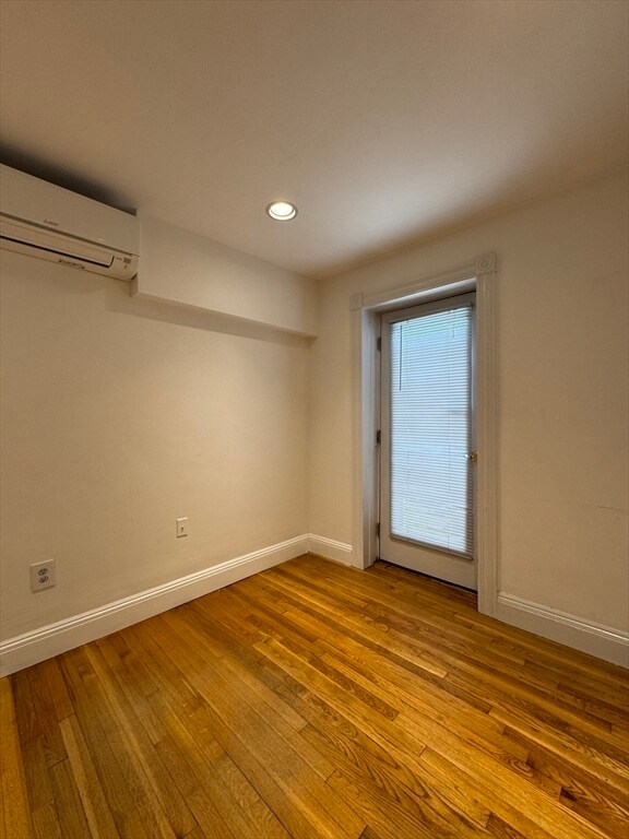 Building Photo - 85 E Brookline St