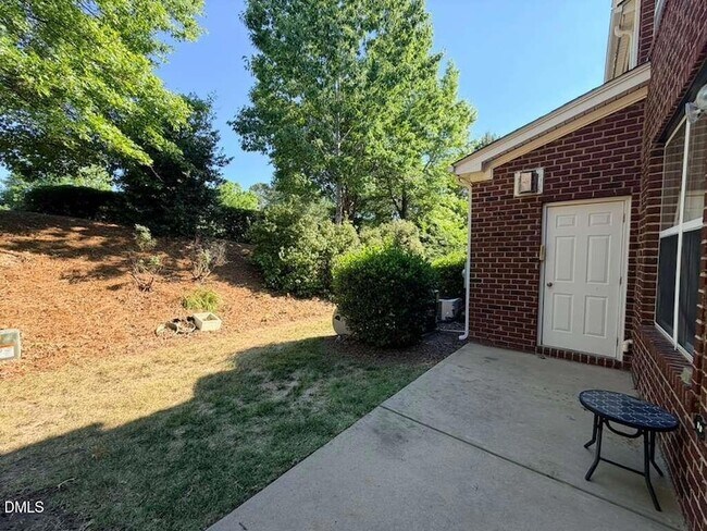 Building Photo - 1061 Remington Oaks Cir