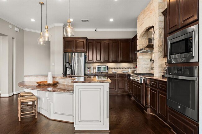 Building Photo - 4530 Miraval Loop