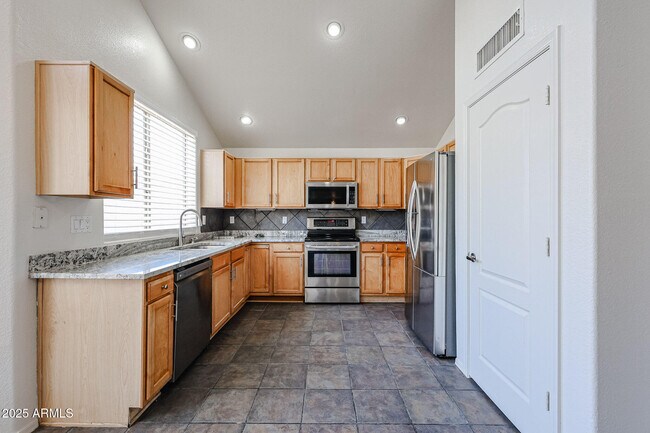 Building Photo - 2568 E Santa Rosa Dr