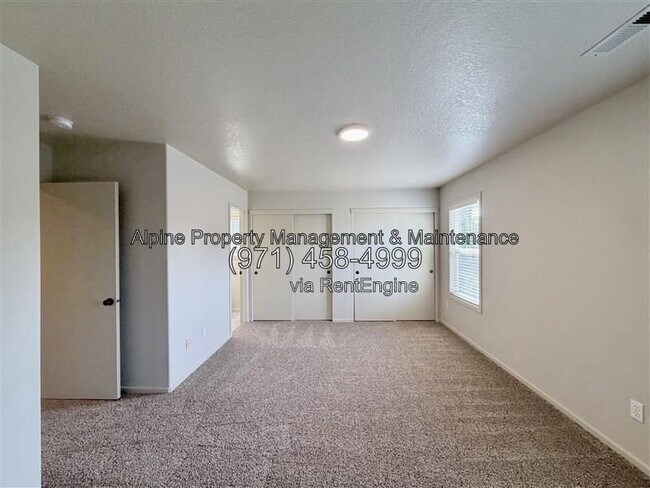 Building Photo - 13119 SW 154th Ave