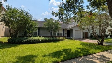 Building Photo - 5303 Evergreen St