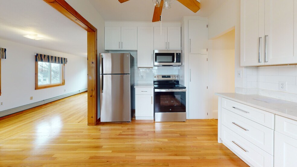 Building Photo - 66 Sagamore Ave