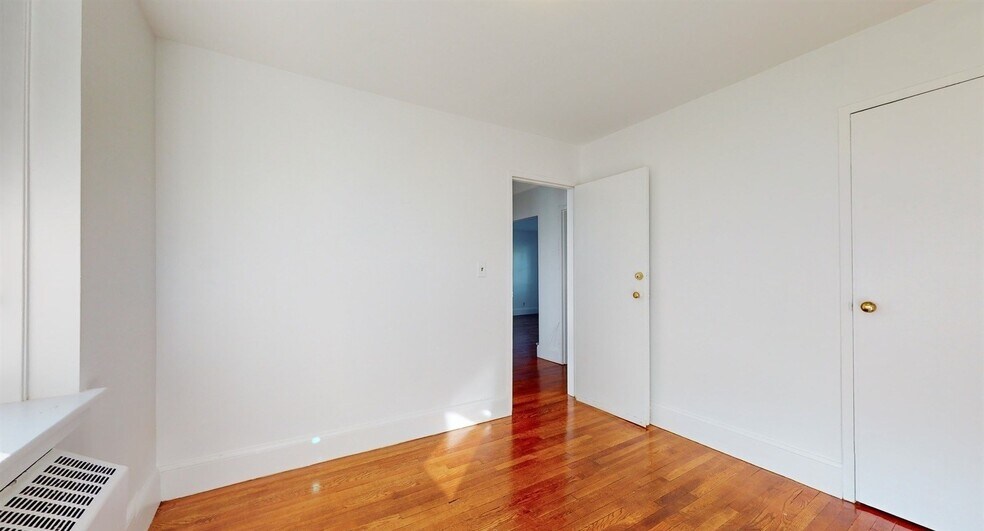 Building Photo - 461 Arborway