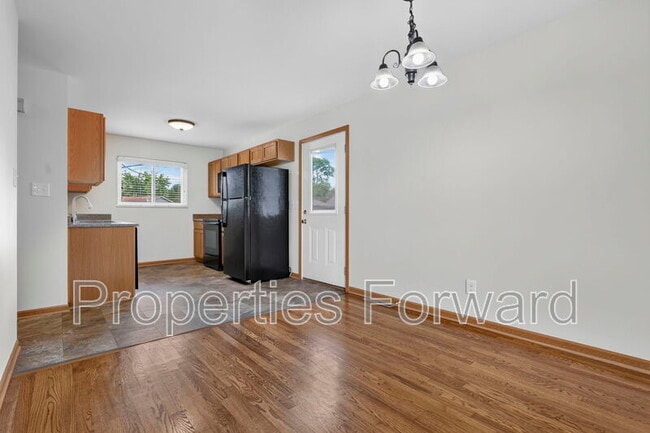 Building Photo - 3127 Thomas Ave