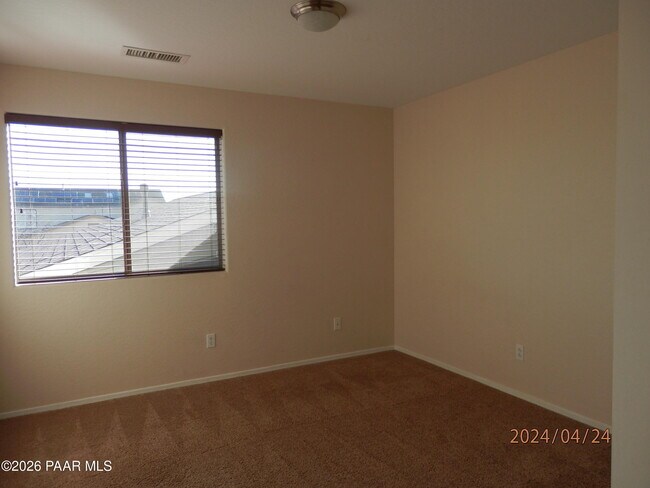 Building Photo - 7036 N Lantern Ln E