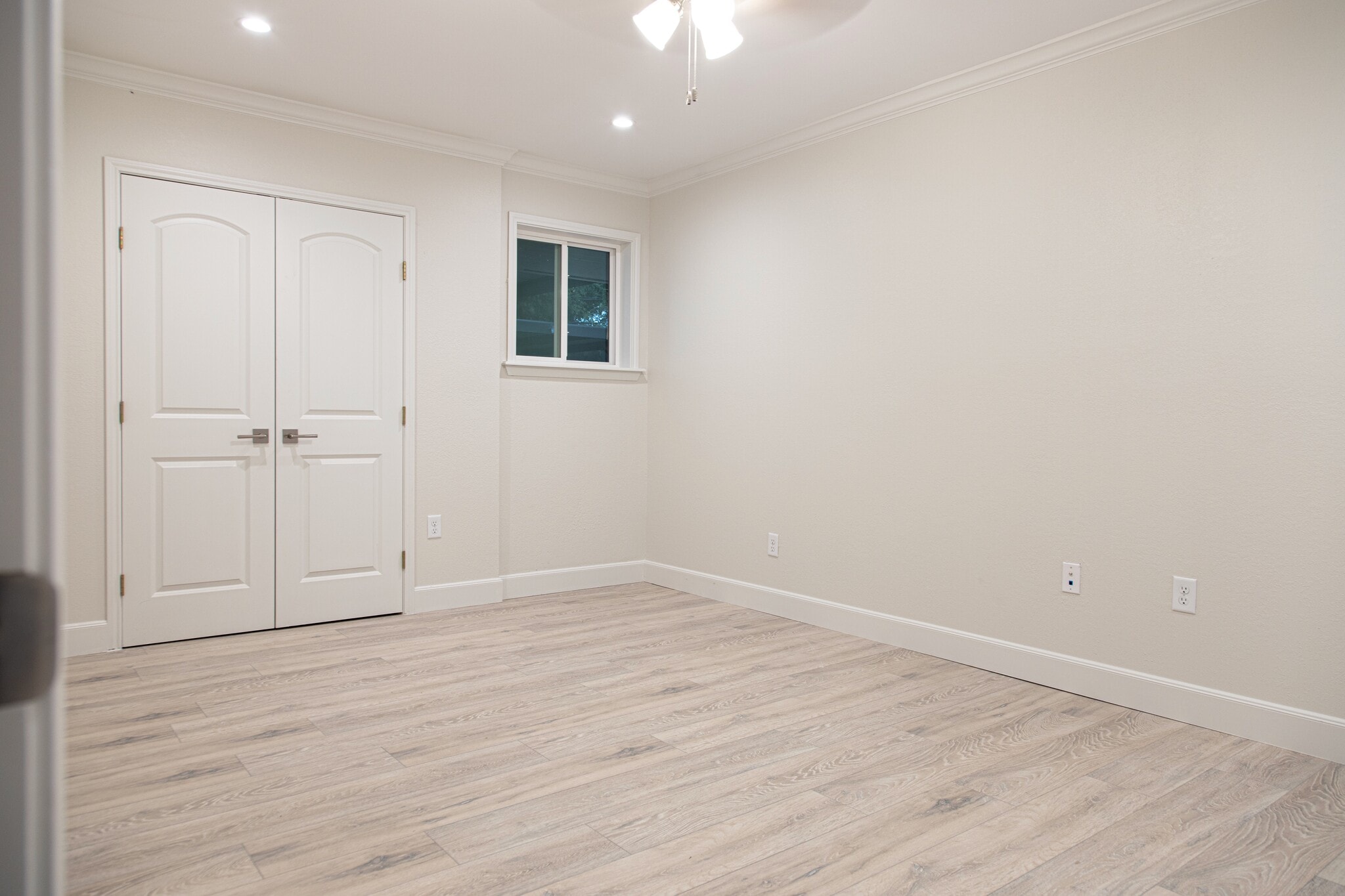 4th bedroom off living room - 3619 Braeswood S Blvd