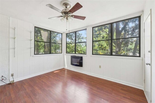 Building Photo - 73 Montre Square NW