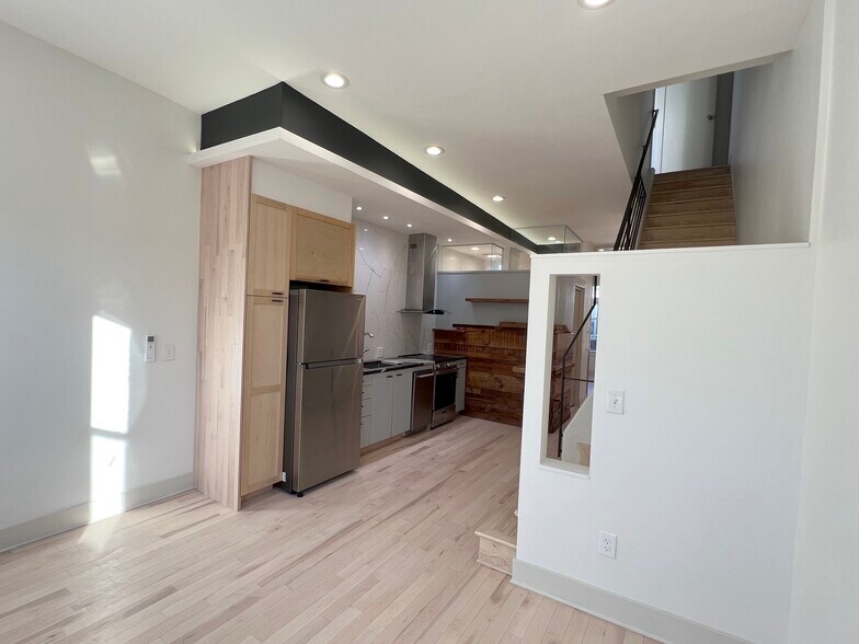 Building Photo - 2019 S Beechwood St