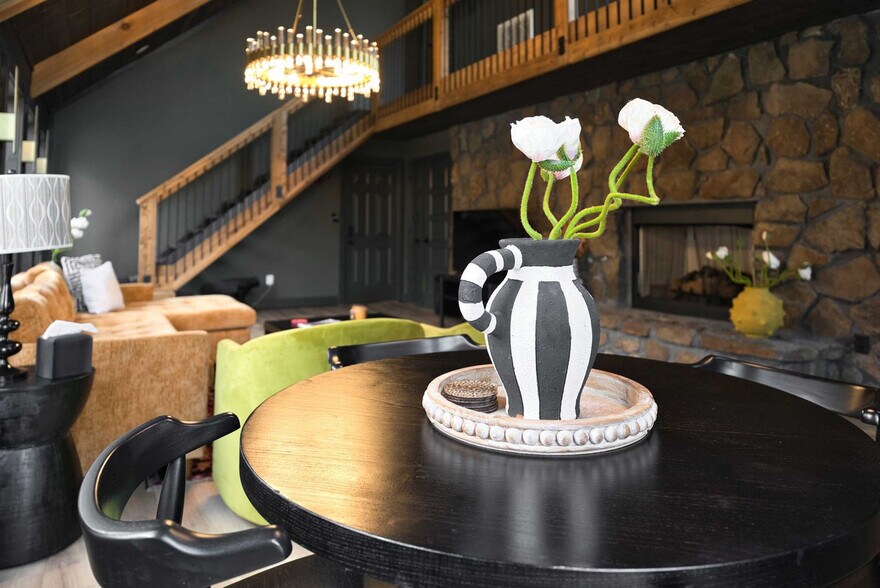 Building Photo - 1780 N Walnut Ave