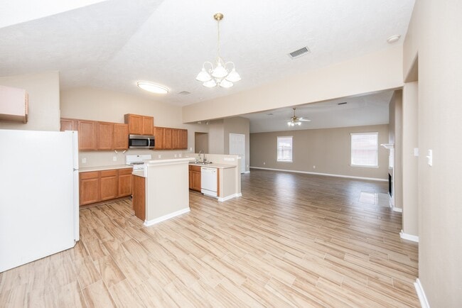 Building Photo - 19247 Dillsbury Ct