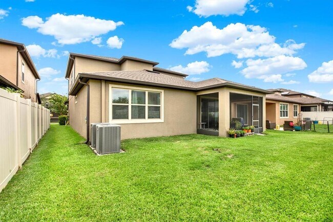 Building Photo - 18738 Birchwood Groves Dr