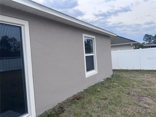 Building Photo - 76 Pine Cir Dr