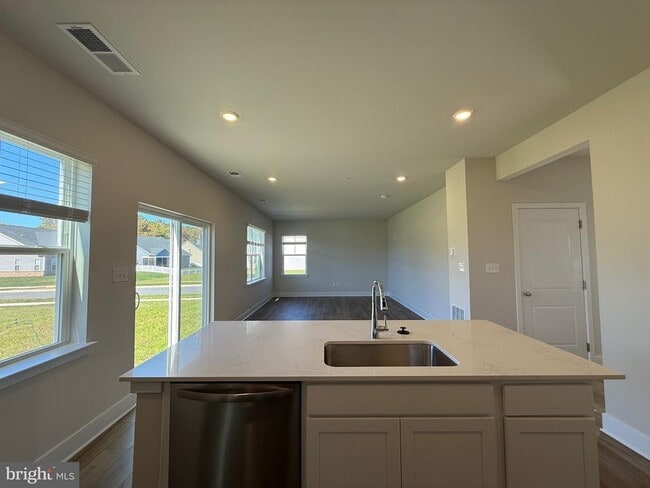 Building Photo - 1670 Lake Placid Dr