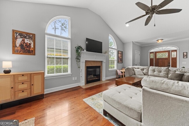 Building Photo - 123 Millers Branch Dr