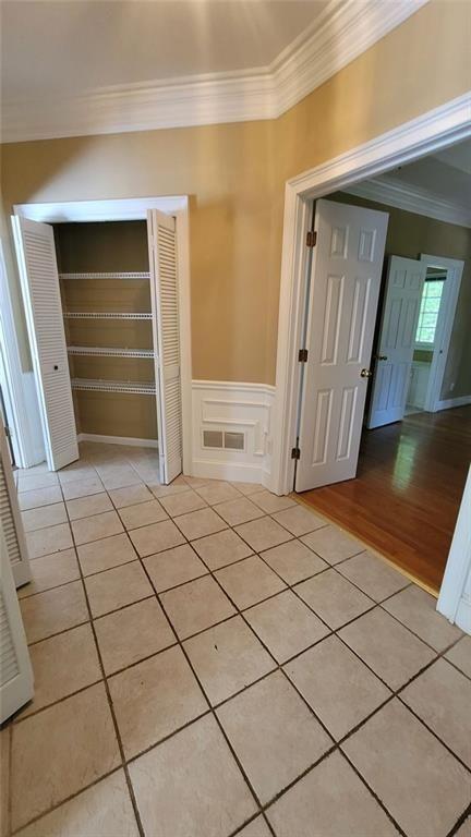 Building Photo - 5005 Johns Creek Ct