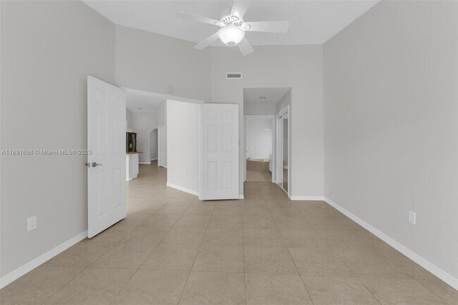 Building Photo - 10635 NW 54th St